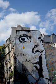 QUIET! - BEAUBOURG QUARTER - PARIS